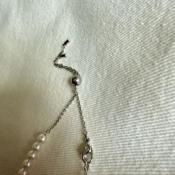 Swarovski Crystal Pearl Heart Choker by Ariana Grande - Picture 3 of 8